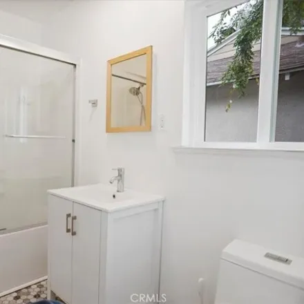 Image 9 - Alley n/o Chandler Boulevard, Burbank, CA 91505, USA - House for sale