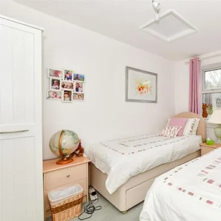 Image 9 - Signal Cottage Bed & Breakfast, 3 Rogersmead, Tenterden, TN30 6LF, United Kingdom - House for sale