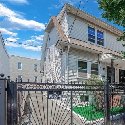Buy this 3 bed house on 2407 Buck St in New York, 10461
