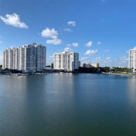 Image 3 - 2930 Point East Drive, Aventura, FL 33160, USA - Condo for rent