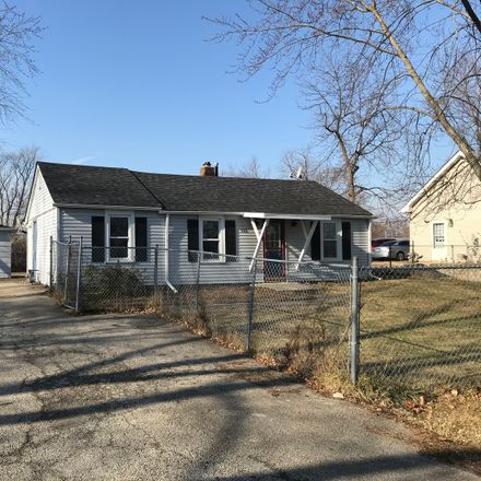 Rent this 3 bed house on 715 South Kendall Street in Aurora, IL 60505
