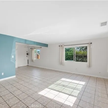 Image 4 - 609 Spires Street, Vista, CA 92083, USA - House for sale