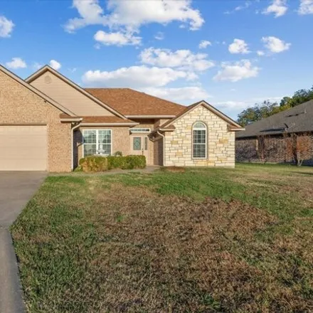 Buy this 3 bed house on 122 Westwood Court in Bonham, TX 75418