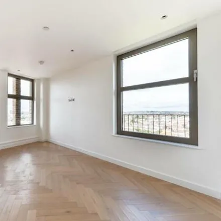 Rent this 3 bed apartment on 1 Wrottesley Road in London, NW10 5XA