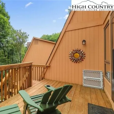 Buy this 3 bed townhouse on 214 Charter Hills Road in Beech Mountain, NC 28604