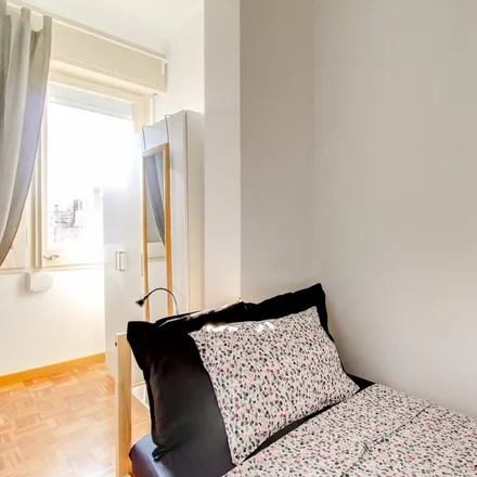 Image 1 - Carrer de Muntaner, 179, 08001 Barcelona, Spain - Room for rent