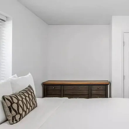 Rent this studio house on Nashville-Davidson