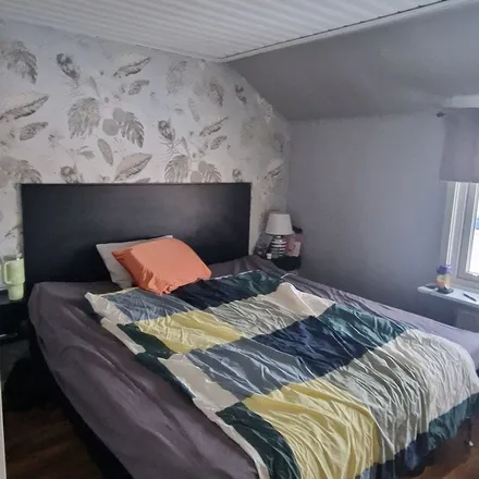 Rent this 7 bed apartment on Kanalvägen 47 in 191 44 Sollentuna kommun, Sweden