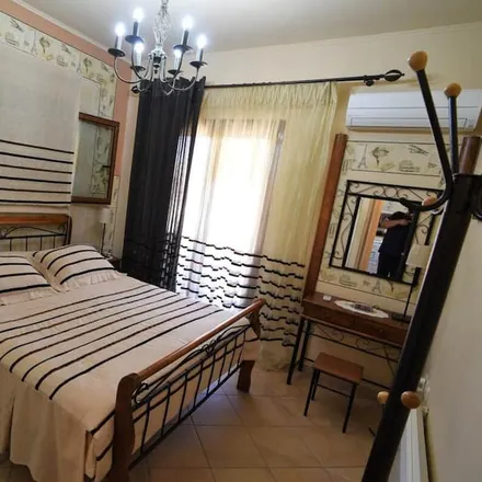 Rent this 3 bed house on Kineta in Athens - Patras, Megara