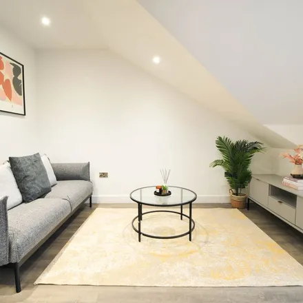 Image 2 - Mitford Road, Manchester, M14 6UW, United Kingdom - Apartment for rent