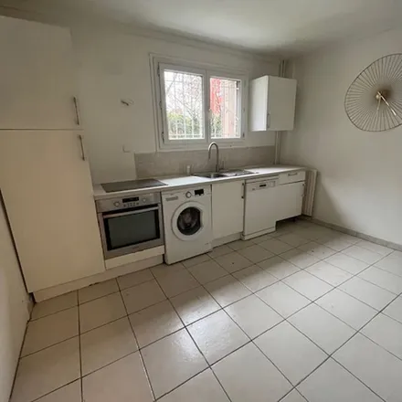 Rent this 3 bed apartment on unnamed road in 95650 Puiseux-Pontoise, France
