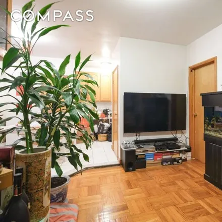 Image 5 - 851 44th Street, New York, NY 11232, USA - Apartment for sale