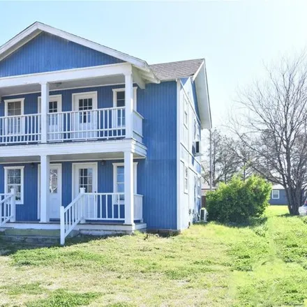 Buy this 3 bed house on 979 South Poplar Street in Bristow, OK 74010