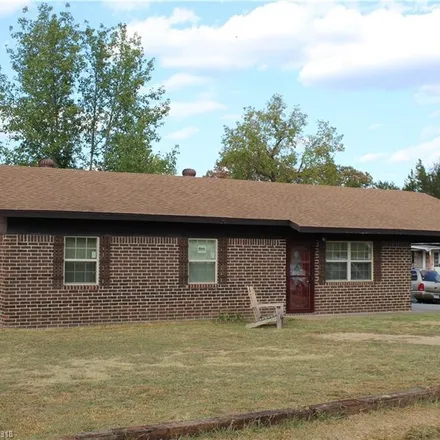 Buy this 3 bed house on 840 East 8th Street in Waldron, AR 72958