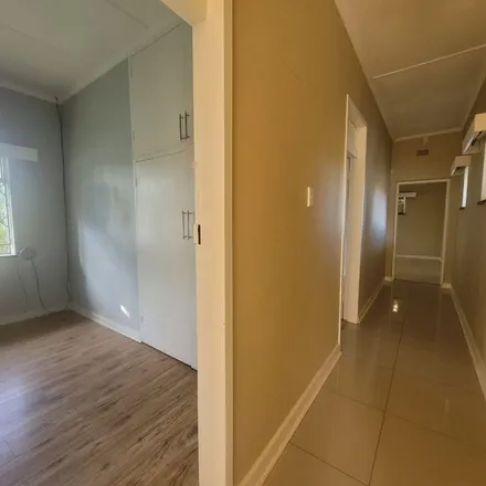 Rent this 4 bed apartment on Daniel Malan Avenue in Florida Hills, Roodepoort