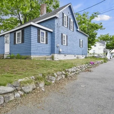 Image 2 - 8 Cottage St, Taunton, Massachusetts, 02780 - House for sale