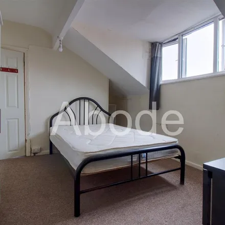 Rent this 4 bed apartment on Harold Avenue in Leeds, LS6 1JR