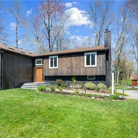 Image 1 - 48 Pine Drive, Village of Pawling, Dutchess County, NY 12564, USA - House for sale