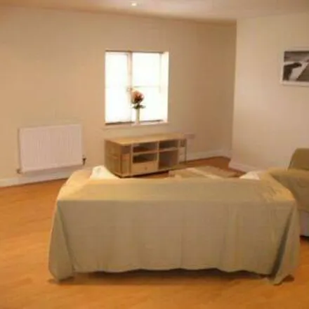 Image 3 - Wooton Court, Wolverton, MK13 0AX, United Kingdom - Apartment for rent