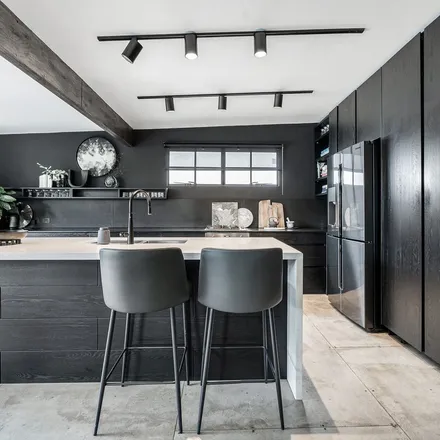 Image 8 - Livingstone Avenue, Botany NSW 2019, Australia - Apartment for rent