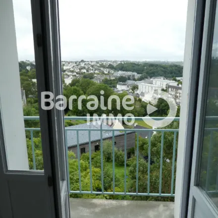 Rent this 3 bed apartment on Place Saint-Nicolas in 29600 Morlaix, France