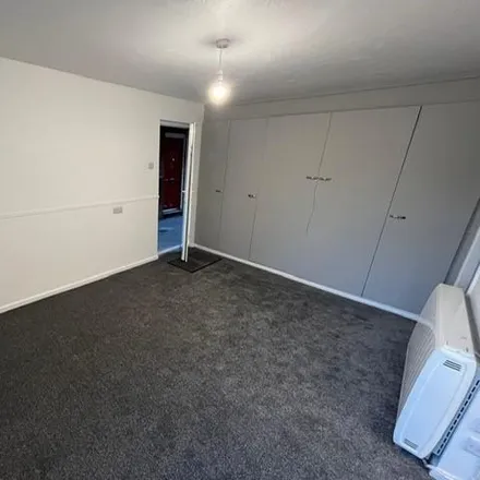 Image 2 - Goldfinch Road, Bournemouth, Christchurch and Poole, BH17 7TA, United Kingdom - Apartment for rent