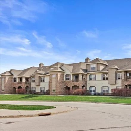 Buy this 2 bed condo on 2987 West Drexel Avenue in Franklin, WI 53132