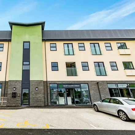 Rent this 3 bed apartment on KUKU Coffee House in Bodmin Place, Monkston