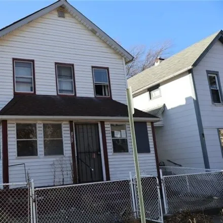 Buy this 3 bed house on 1264 East 58th Street in Cleveland, OH 44103