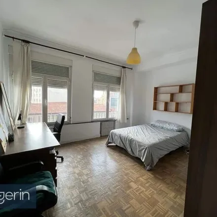 Rent this 5 bed apartment on Calle de Raimundo Fernández Villaverde in 3, 28003 Madrid