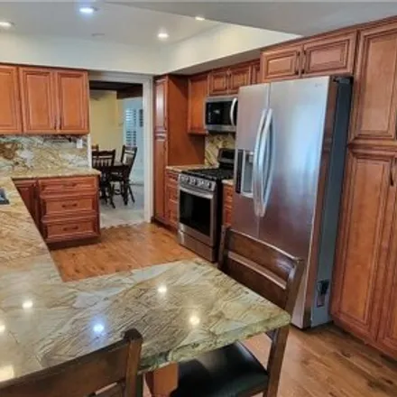 Image 4 - 4714 Hackamore Drive, Spring Valley, NV 89103, USA - House for sale