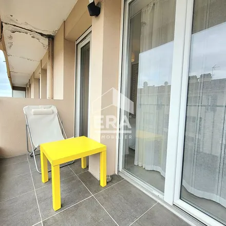 Rent this 1 bed apartment on 7 place du foirail in 64000 Pau, France