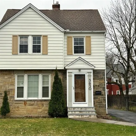 Buy this 3 bed house on 3622 Grosvenor Road in Cleveland Heights, OH 44118
