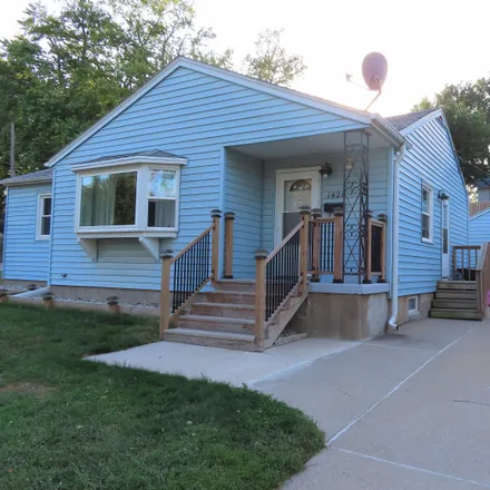 Buy this 2 bed house on 1411 South Royce Street in Morningside, Sioux City