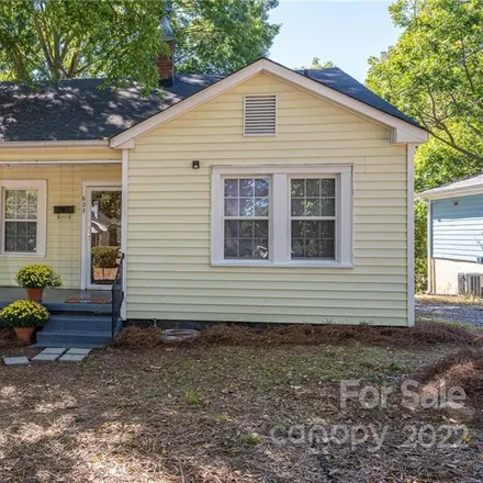 Buy this 2 bed house on 623 East 4th Avenue in Gastonia, NC 28054