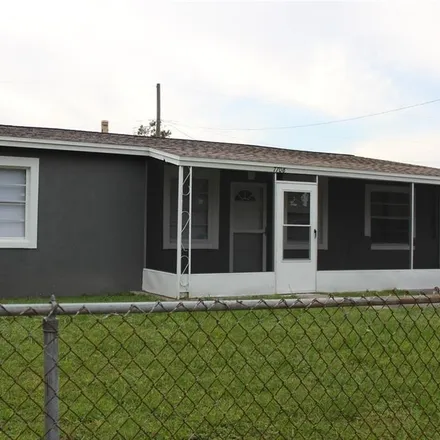 Rent this 3 bed house on Belem Street in Oak Ridge, FL 32819