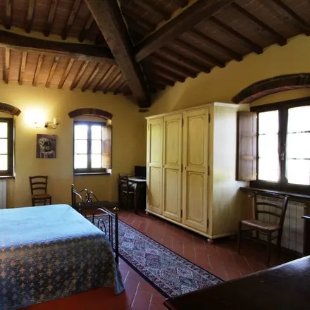 Rent this 8 bed house on Civitella in Val di Chiana in Arezzo, Italy