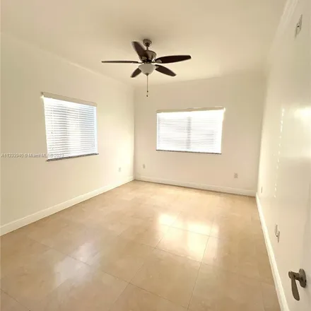 Image 8 - 2272 Southwest 8th Street, Miami, FL 33135, USA - Apartment for rent