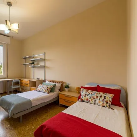 Rent this 4 bed room on Via Benedetto Marcello 2 R in 50100 Florence FI, Italy