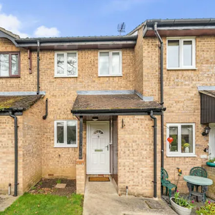 Buy this 2 bed townhouse on Horseshoe Crescent in Burghfield Common, RG7 3XW