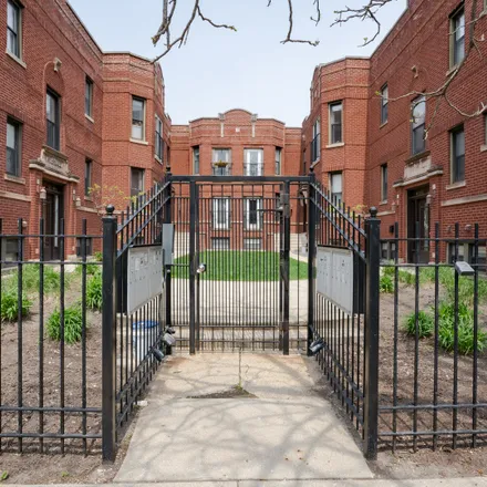 Rent this 3 bed condo on 3706-3712 West Wrightwood Avenue in Chicago, IL 60639