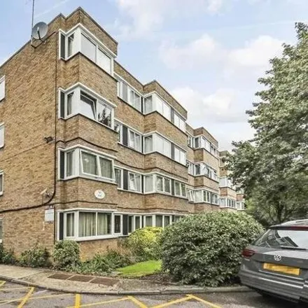 Image 7 - The Acorns, 51-83 Queenswood Gardens, London, E11 3SF, United Kingdom - Apartment for rent