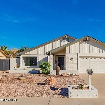 Rent this 3 bed house on 2650 East Louise Drive in Phoenix, AZ 85032
