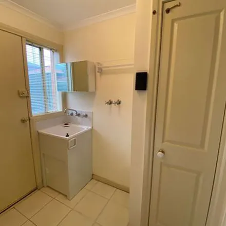 Rent this 3 bed apartment on Elstone Court in Niddrie VIC 3042, Australia