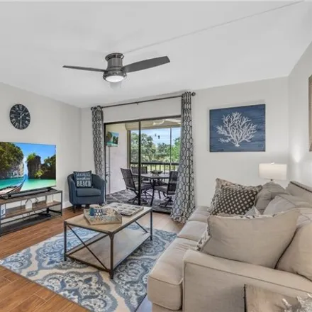 Image 3 - 2107 Collier Avenue, Fort Myers, FL 33901, USA - Condo for sale