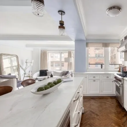 Image 2 - 177 East 77th Street, New York, NY 10075, USA - Condo for sale