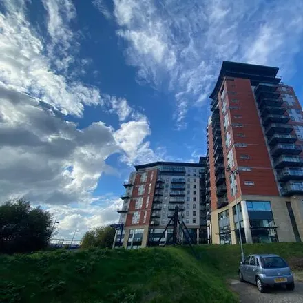 Rent this 2 bed room on Whitehall Waterfront in Riverside Way, Leeds