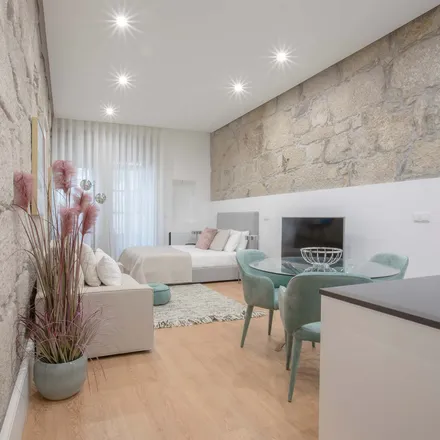Rent this 1 bed apartment on Rua do Almada 504 in 4000-407 Porto, Portugal