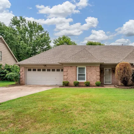 Buy this 3 bed house on 2702 Van Hersh Drive in Memphis, TN 38133