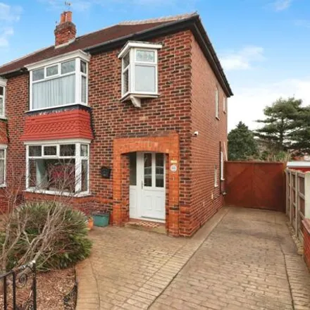Buy this 3 bed duplex on Zetland Road in Doncaster, DN2 5BJ